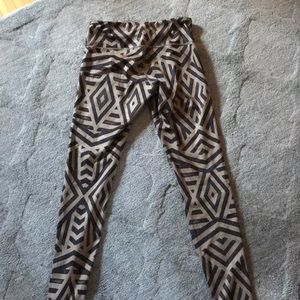 Lululemon pants - like new! No tags